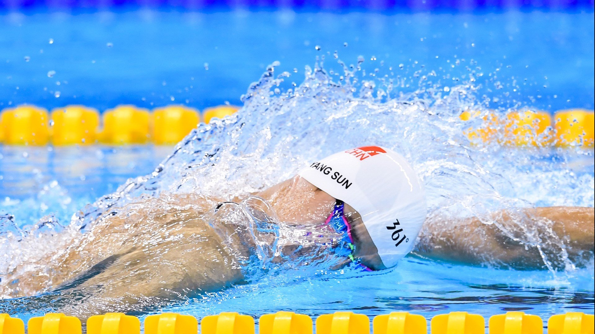 九游app官网下载 -乒乓球赛场焦点！韩国队对阵日本队，意外判罚引发热议，比赛氛围紧张